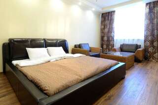 Апартаменты Apartment with two Bedroom on Bazhana 8b Киев-3